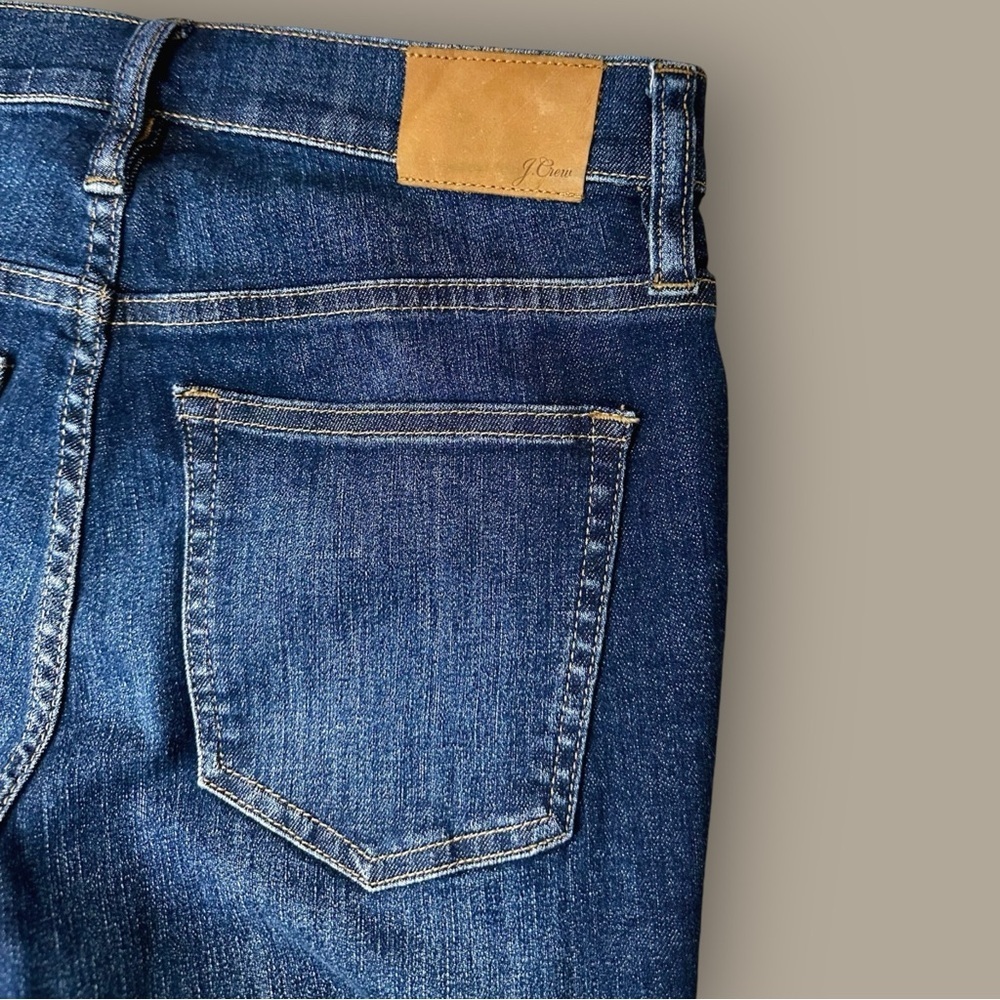 J. Crew ‘9” Demi-Boot Crop Jean’ in “Dark Worn Wash” Size 26 - Picture 11 of 16